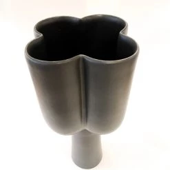 Super Simple CERAMICS QUATREFOIL VASE - TALL BLACK