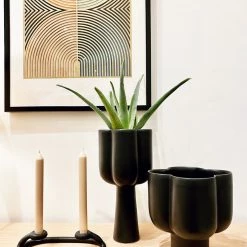 Super Simple CERAMICS QUATREFOIL VASE - TALL BLACK