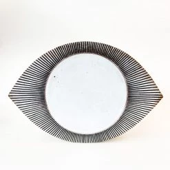 Super Simple WHITE EYE ART