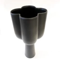 Super Simple CERAMICS QUATREFOIL VASE - TALL BLACK