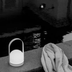 Super Simple CARRIE PORTABLE LAMP - WHITE 10 Super Simple CARRIE PORTABLE LAMP - WHITE