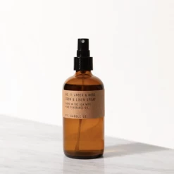Super Simple AMBER AND MOSS ROOM SPRAY