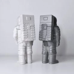 Super Simple ASTRONAUT PUZZLE DECOR