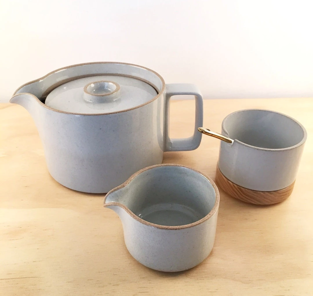 Super Simple HASAMI PORCELAIN SUGAR & CREAMER SET 5 Super Simple HASAMI PORCELAIN SUGAR & CREAMER SET