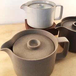 Super Simple TABLETOP HASAMI PORCELAIN TEAPOT - SAND