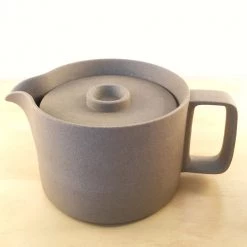 Super Simple TABLETOP HASAMI PORCELAIN TEAPOT - SAND
