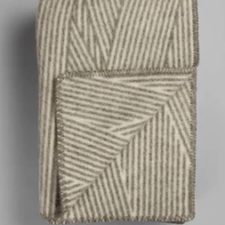 Super Simple ROROS TWEED WOOL THROW - NOSTE